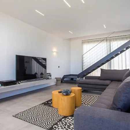 וילה Miguel Luxury Front *