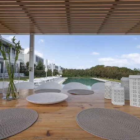 Miguel Luxury Front פאנאי