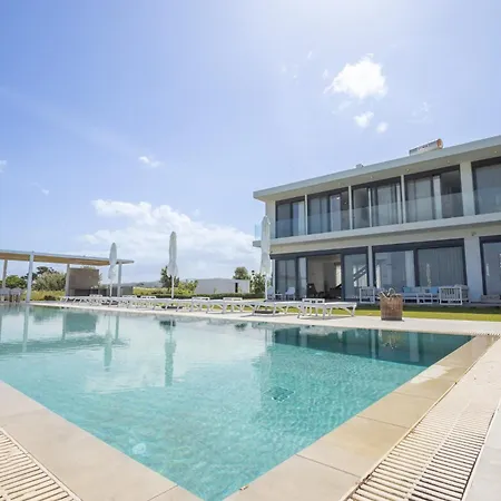 Miguel Luxury Front * פאנאי