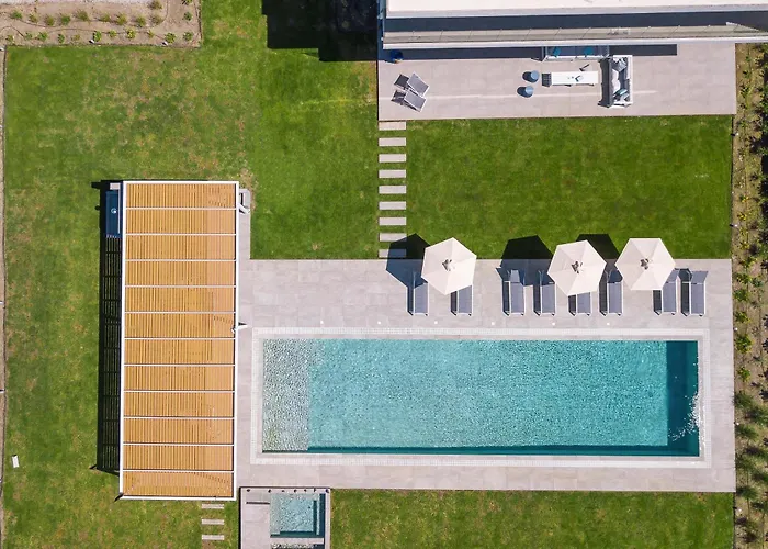 Vila Miguel Luxury Front