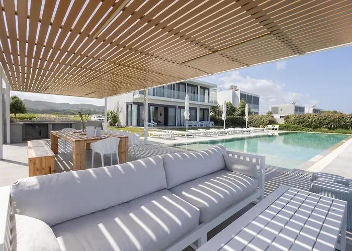 Miguel Luxury Front Fánai